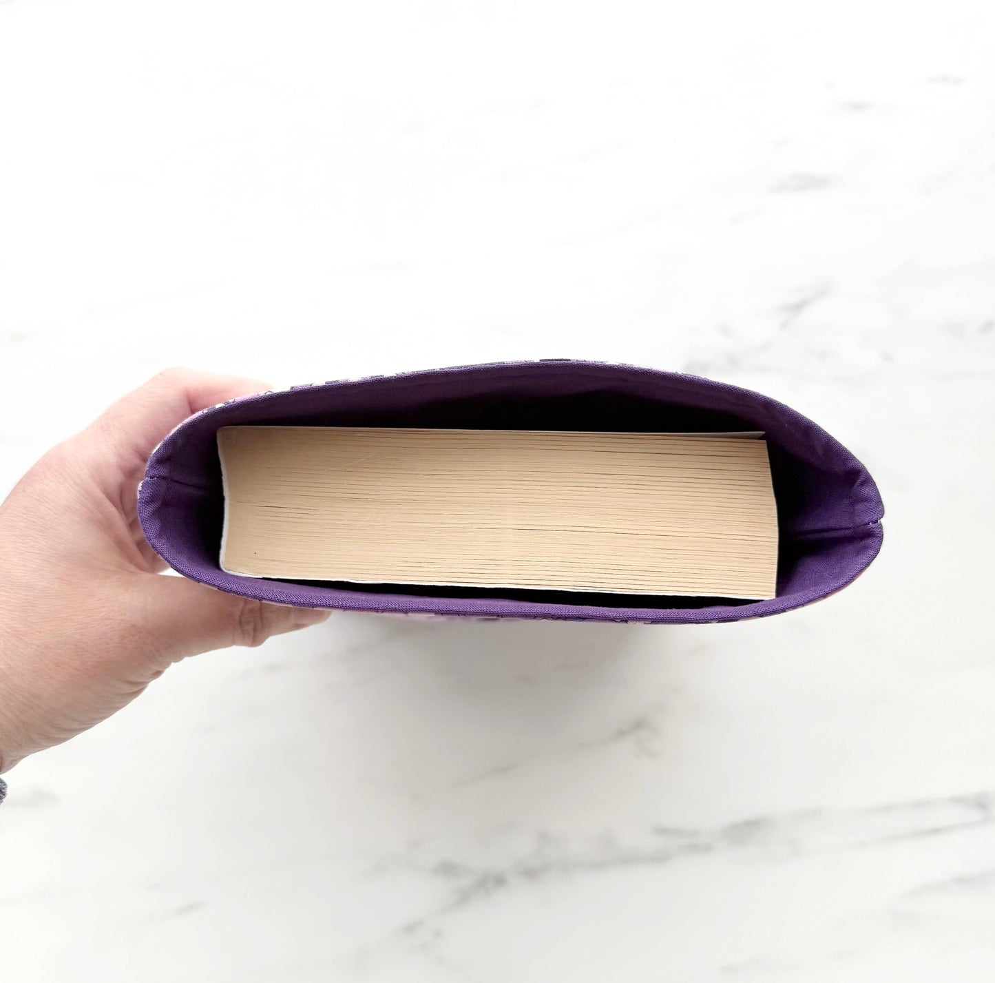 Cats groove - padded book sleeve, book pouch