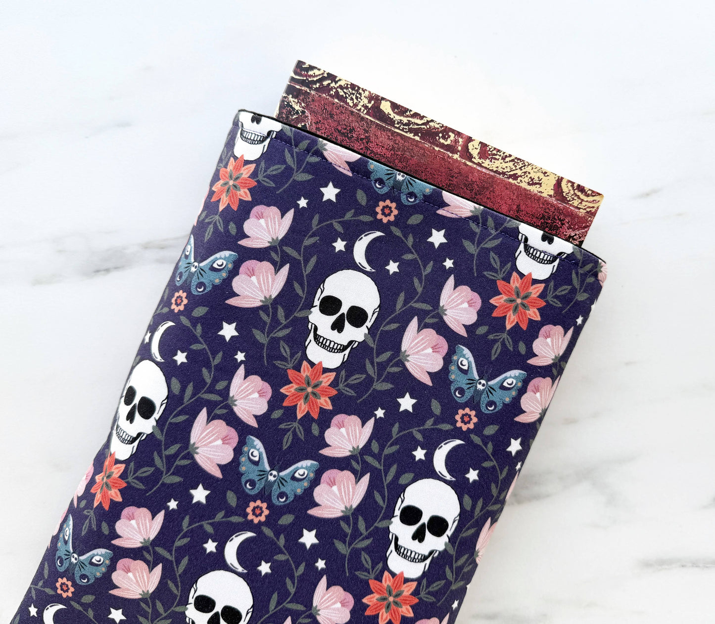 Flower skulls - padded book sleeve, book pouch