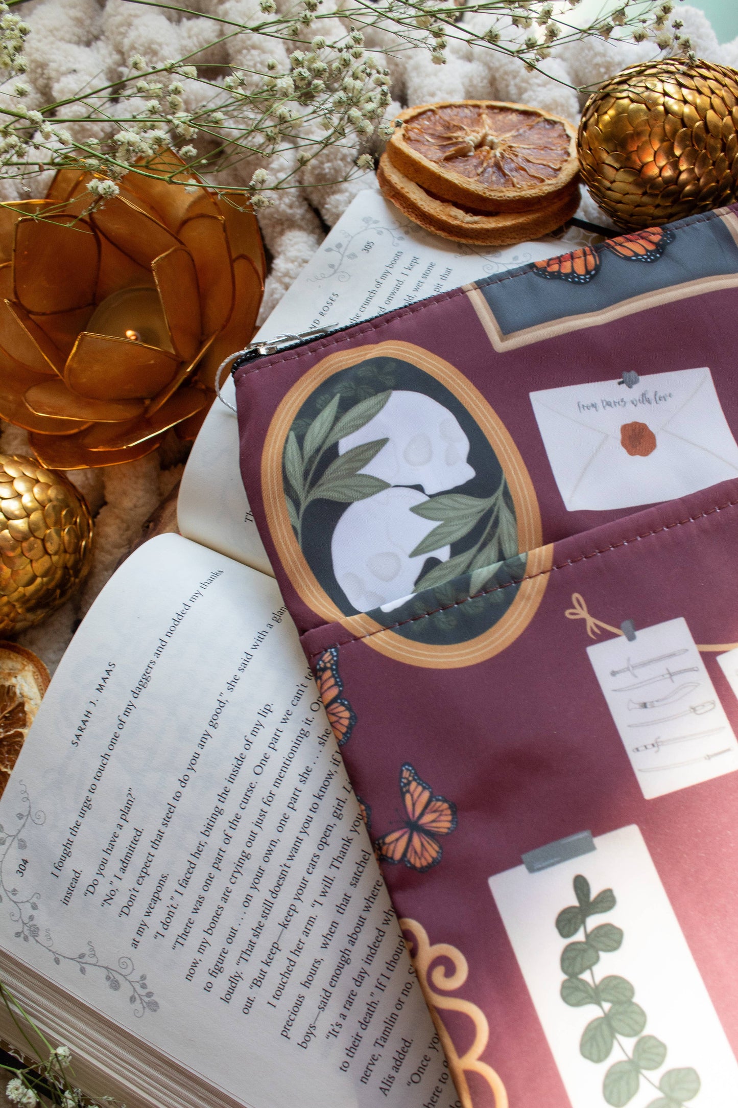 Dark Academia Book/Tablet Sleeve