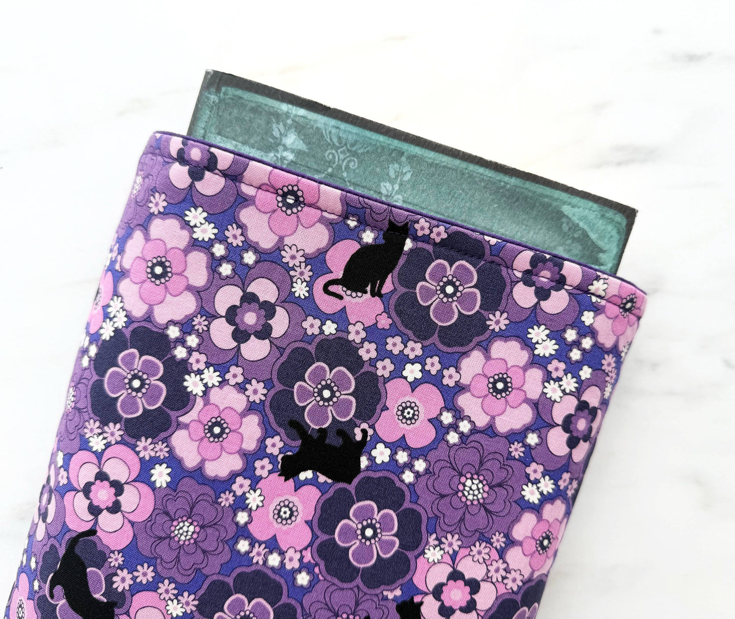 Cats groove - padded book sleeve, book pouch