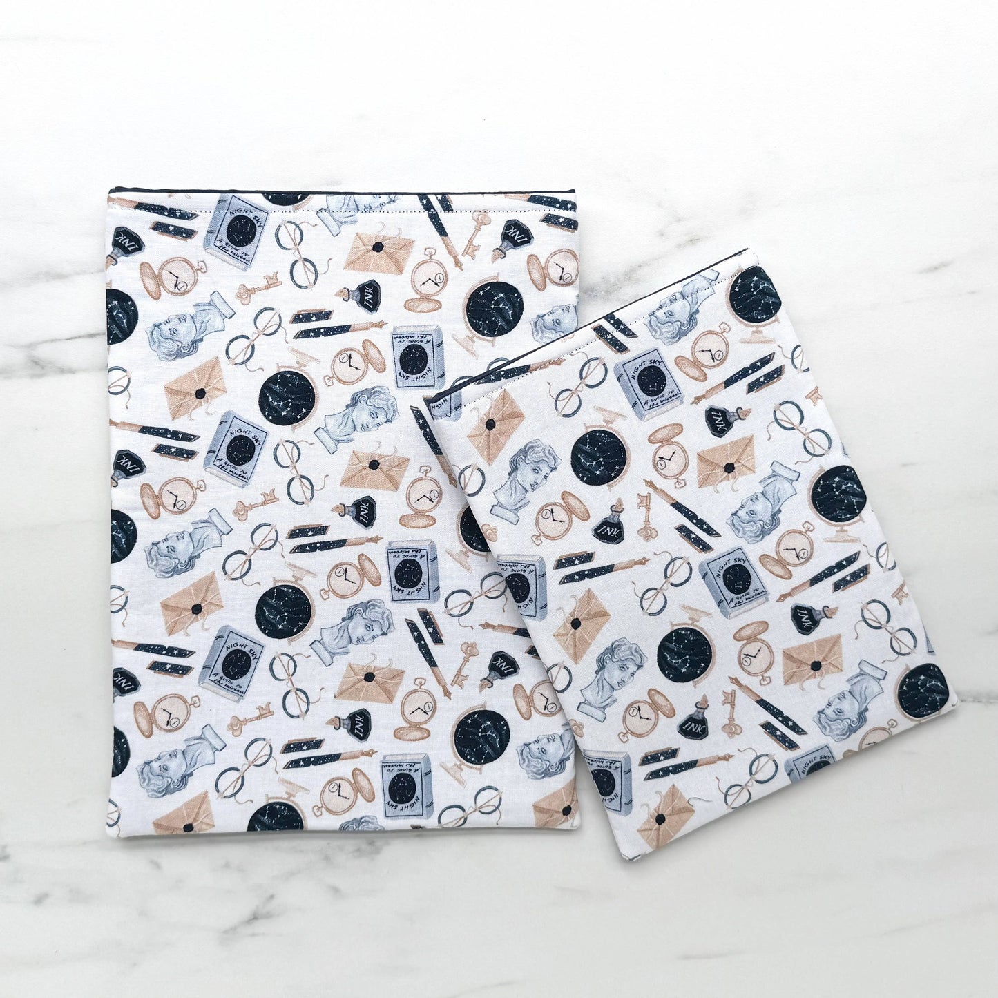 Academia - padded book sleeve, book pouch