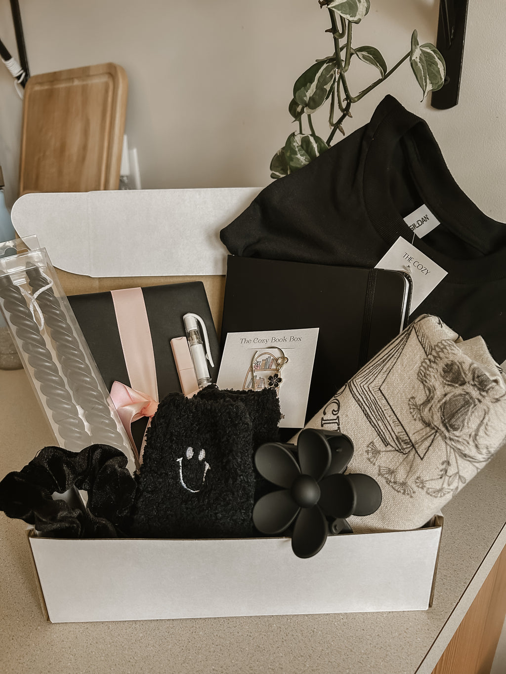 The Dark Romance Box