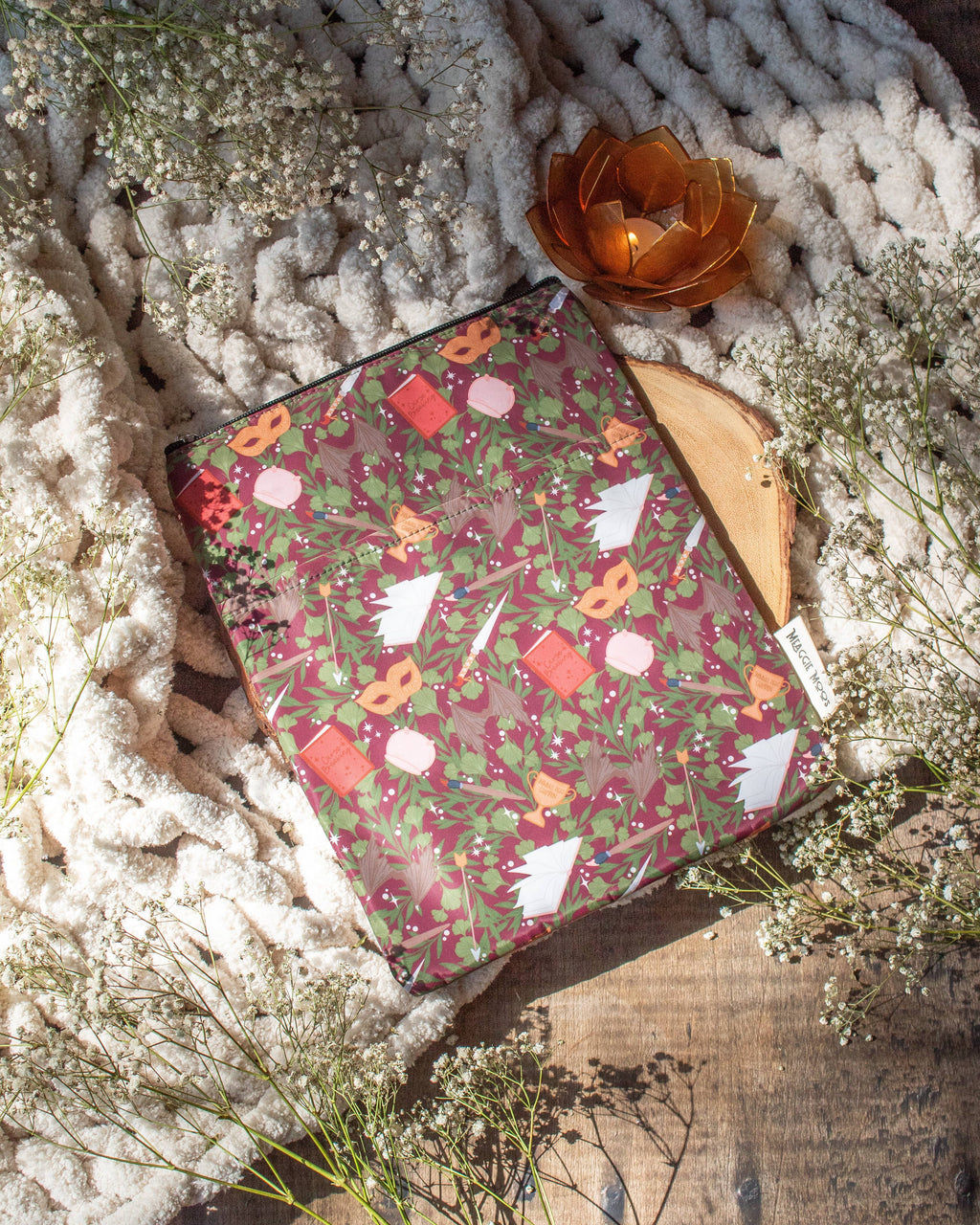 Book / Tablet Sleeve | A Court of Thorns and Roses
