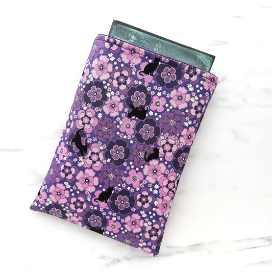 Cats groove - padded book sleeve, book pouch