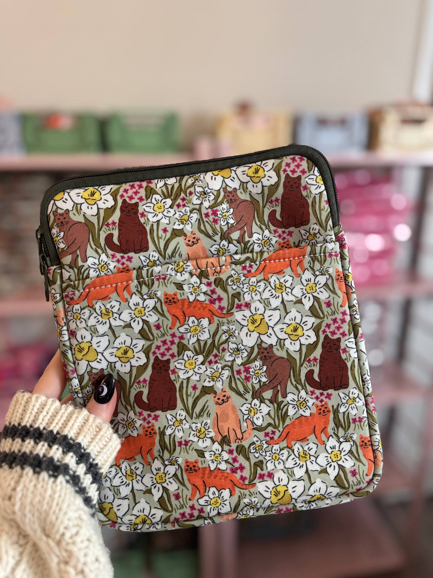 Vintage Cat Lover Floral Book & Kindle Sleeve Pouch