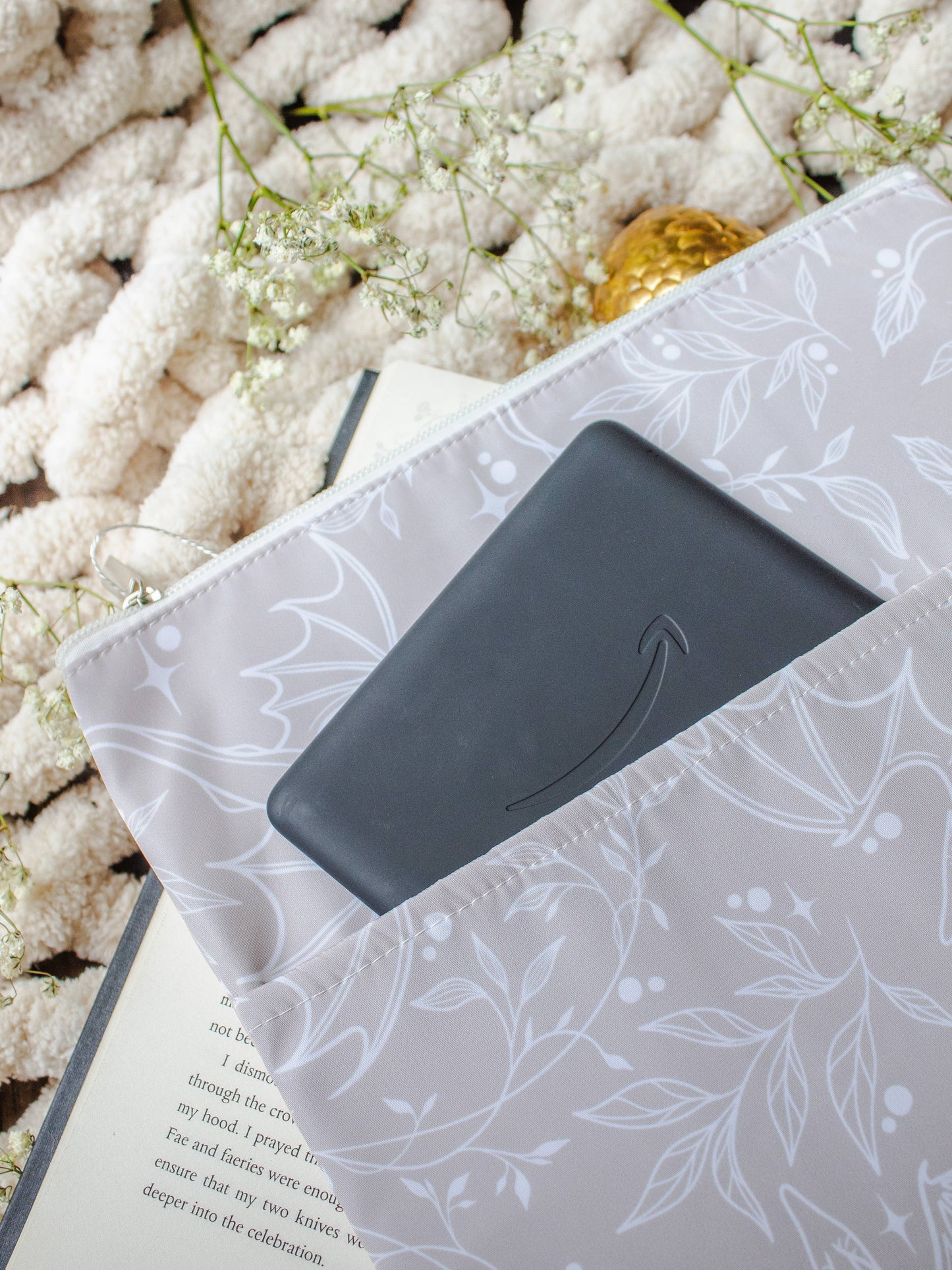 Book / Tablet Sleeve | Tan Dragons