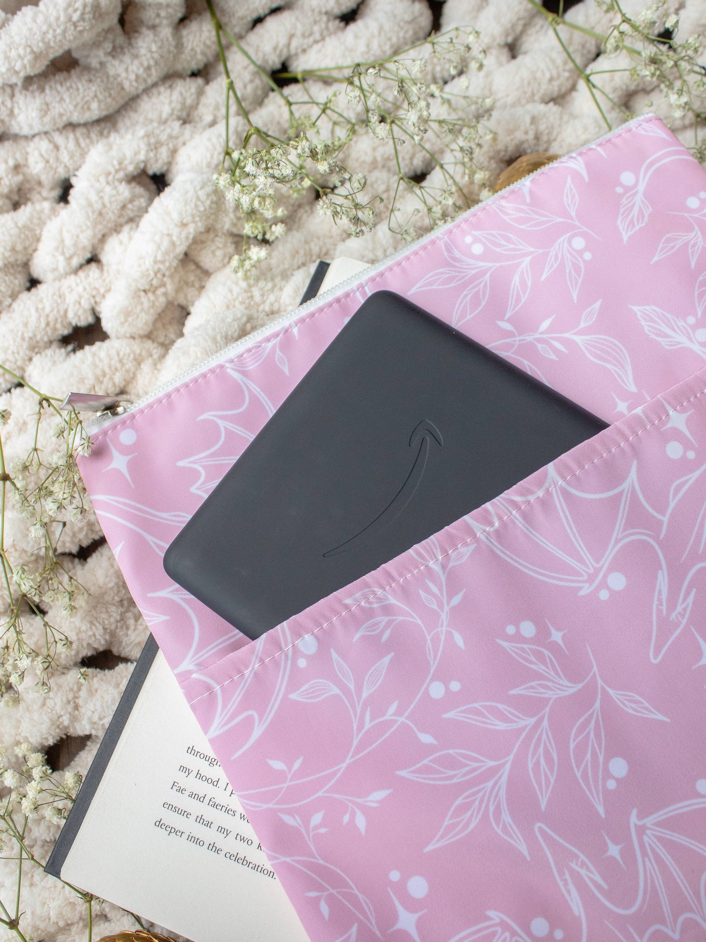 Book / Tablet Sleeve | Pink Dragons