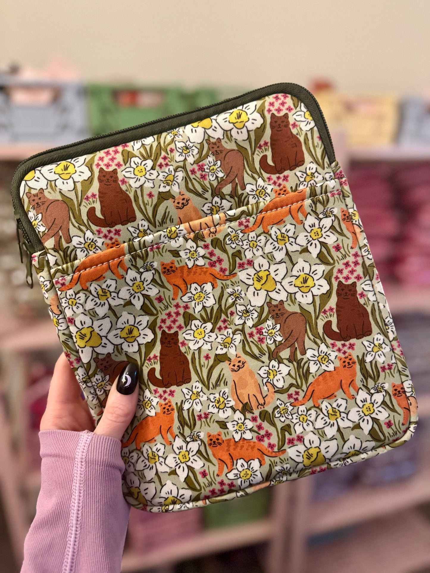 Vintage Cat Lover Floral Book & Kindle Sleeve Pouch