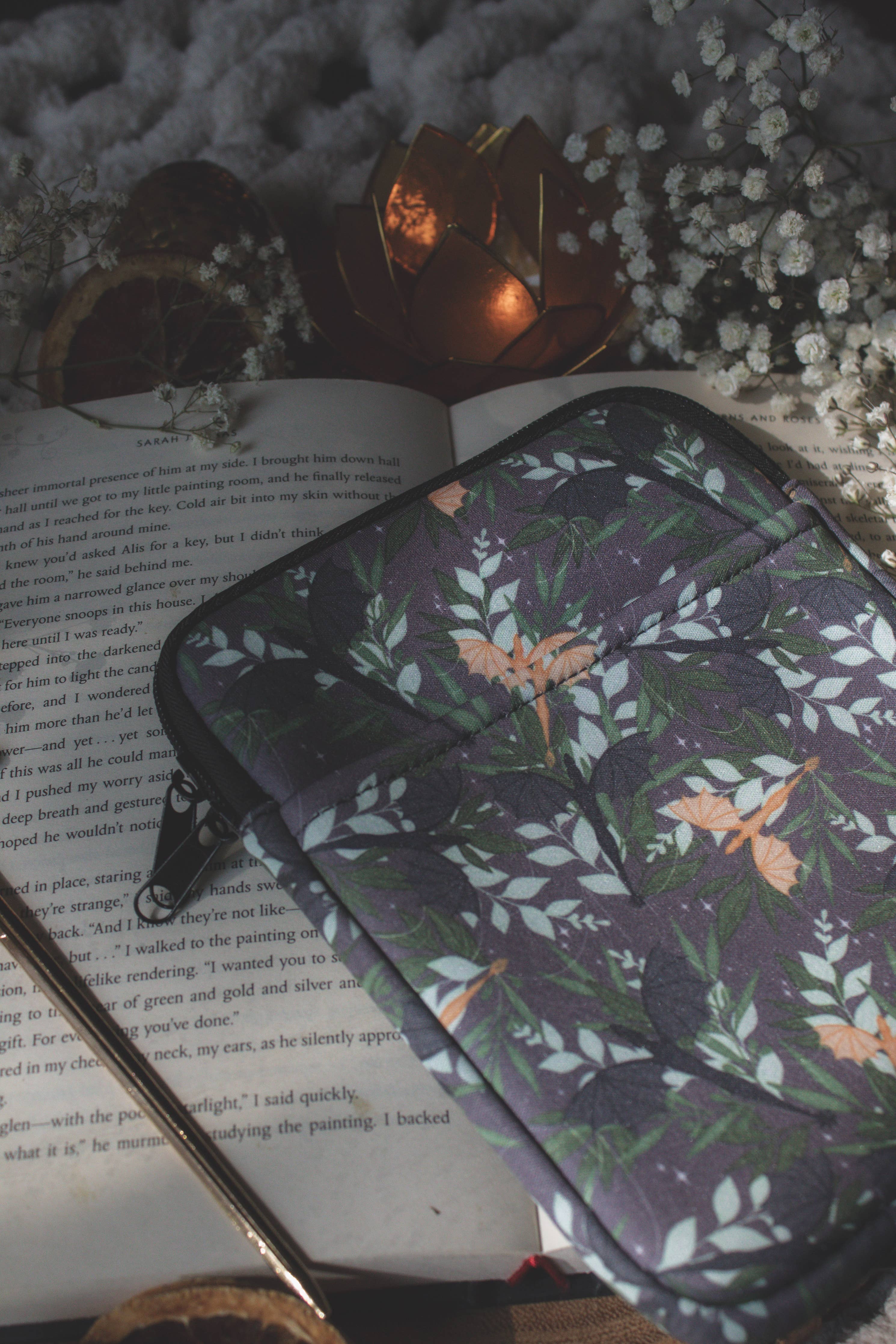 Fourth Wing Dragons Neoprene E-Reader/ Tablet Sleeve