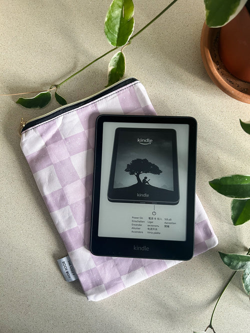 Checkered Book Lovers Kindle Sleeve