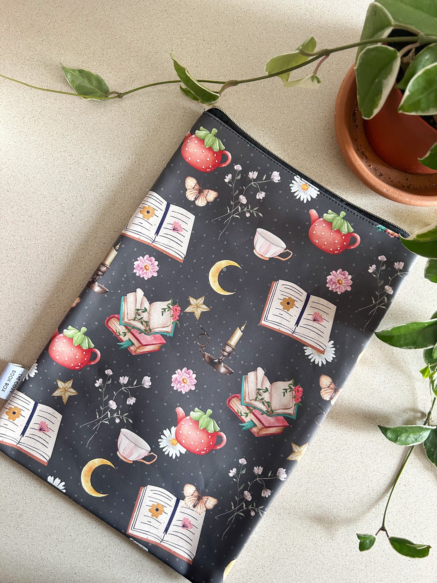 Tea Lovers Book Sleeve