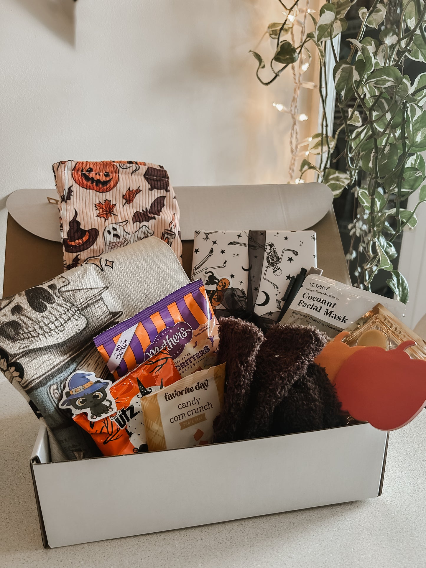 MINI All Treats No Tricks Fall Box