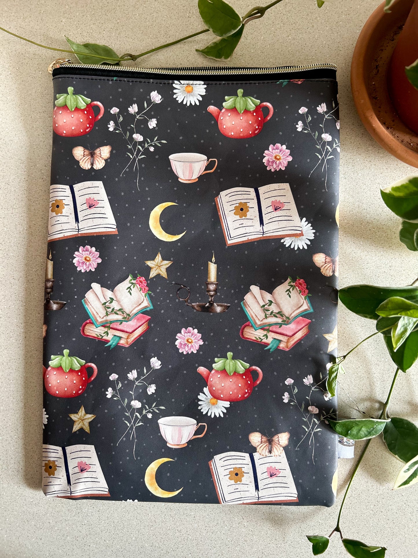 Tea Lovers Book Sleeve