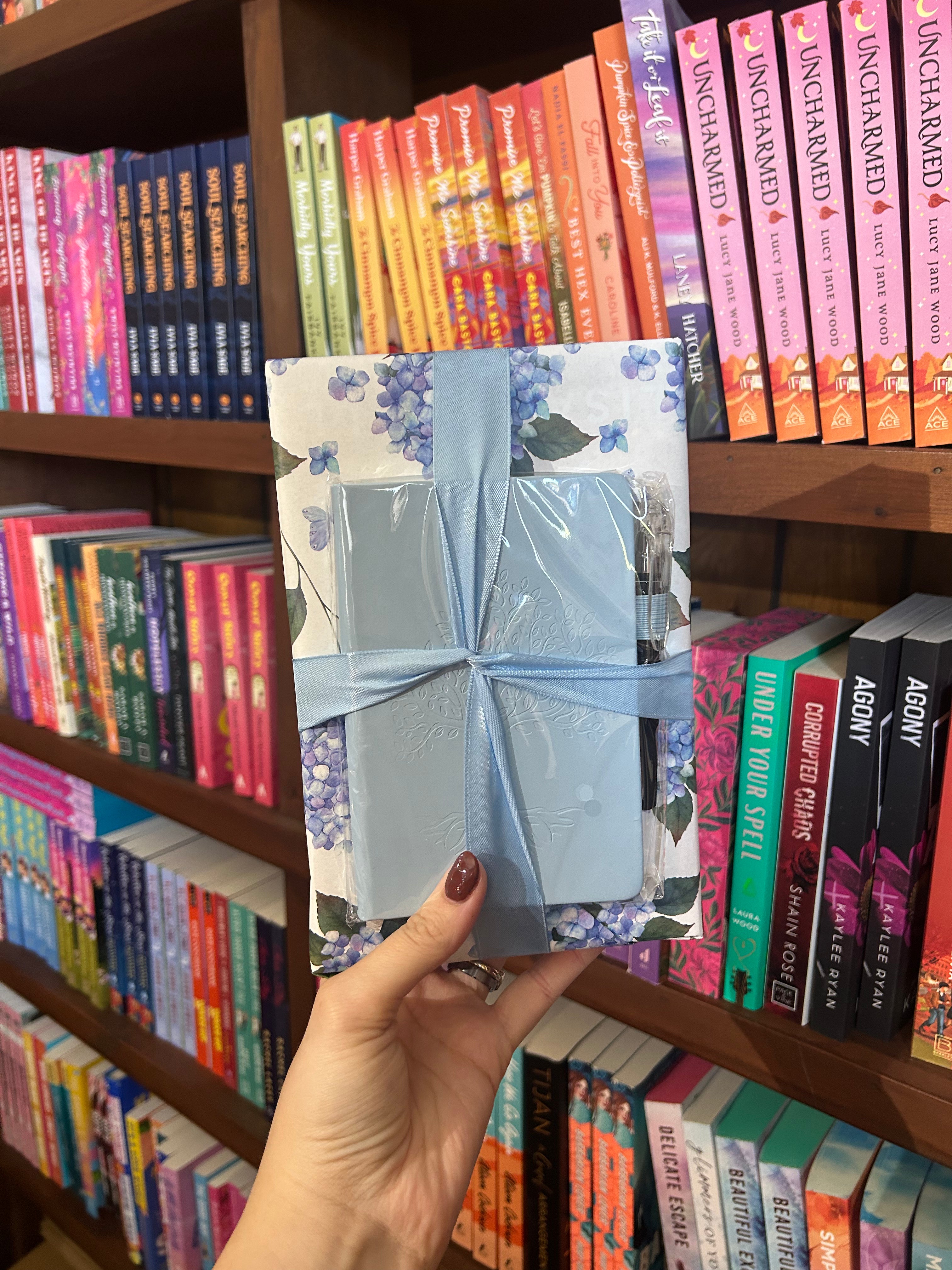 Deluxe Blind Date With a Book