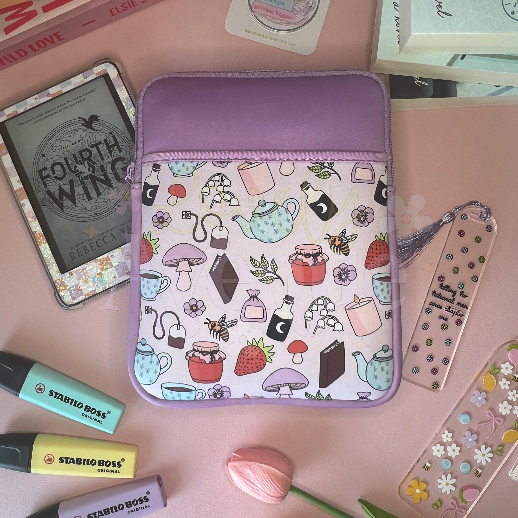 Cottage Core - E-Reader/Book Sleeve