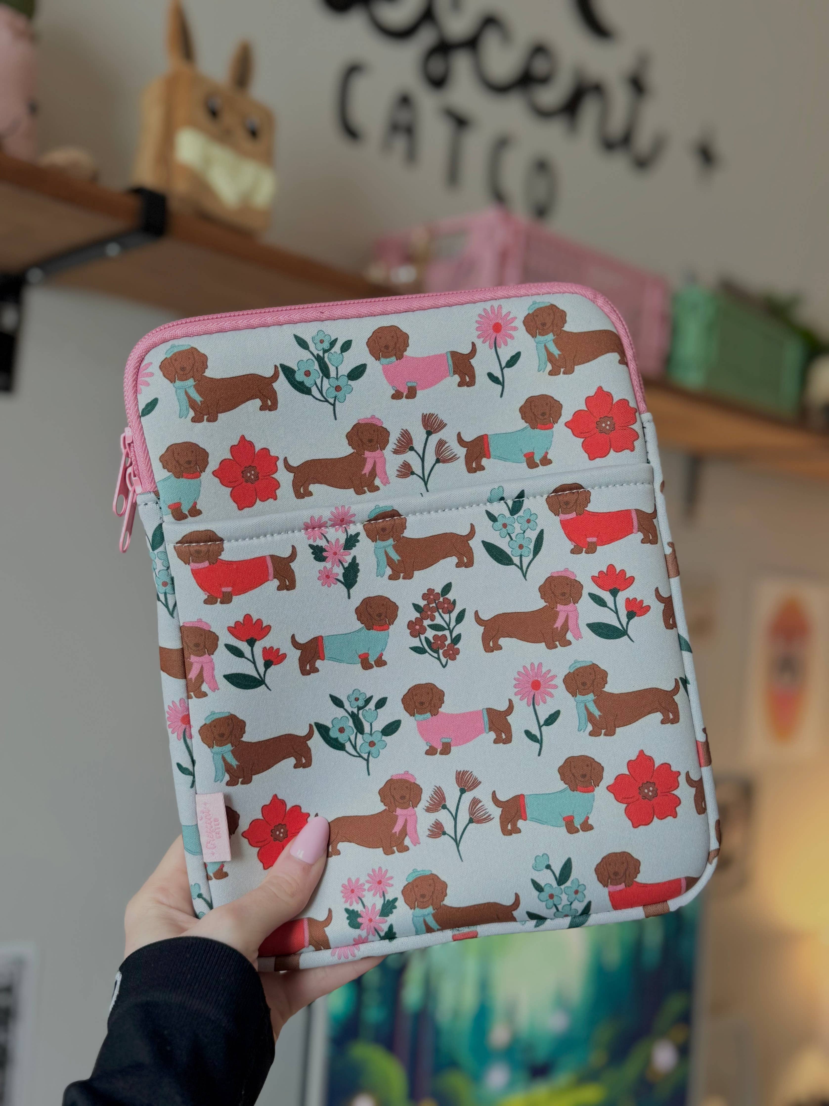 Dachshund Garden Book & Kindle Pouch, Medium E-Reader Zip up Book Sleeve (Copy)