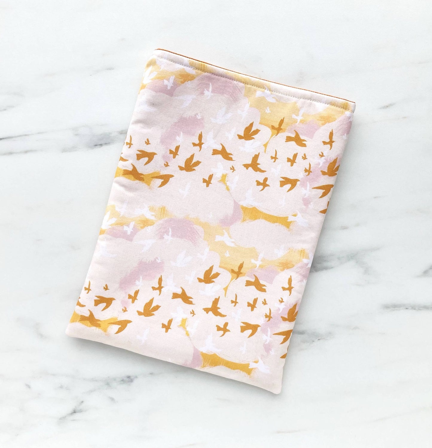 Birds in flight  - padded book sleeve, book pouch